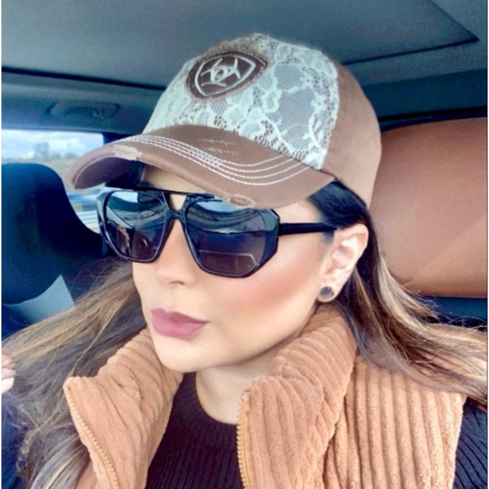 Vintage Ariat hat cap